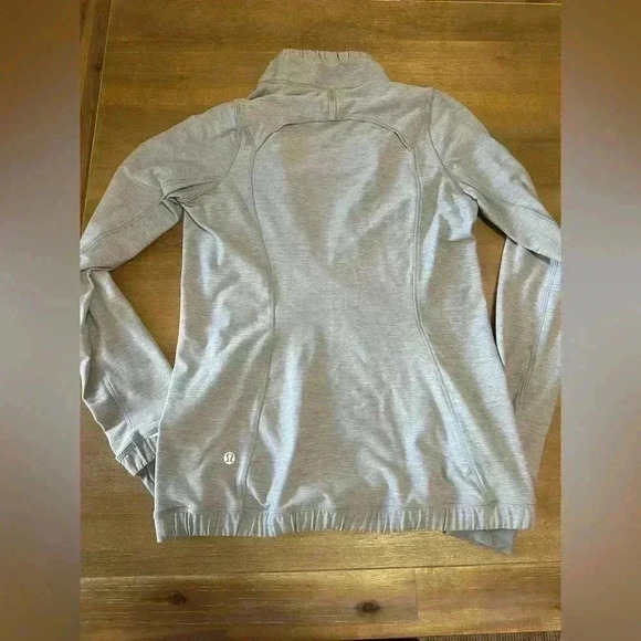 Lululemon Forthright gray 1/2 zip pullover - Picture 8 of 9